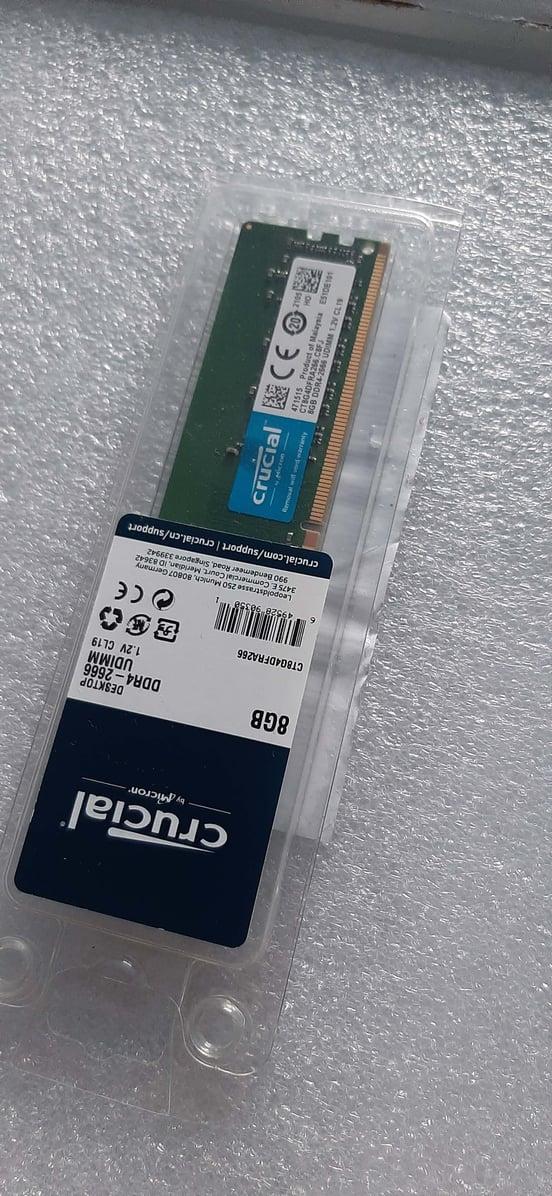 Barrette RAM Crucial 8 Go DDR4-2666 PC4-21300 - 1,2V, CL19, DIMM 288 Broches, Occasion