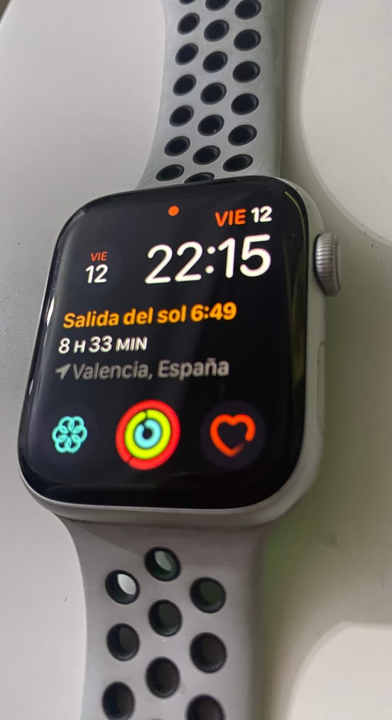 Apple Watch Nike SE GPS Cellular 44mm Alumínio em Prateado