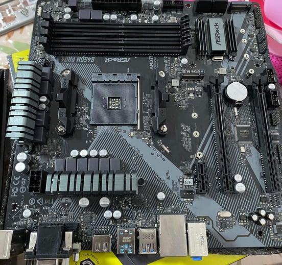 ASRock B450M Pro4 R2.0 | PcComponentes.pt